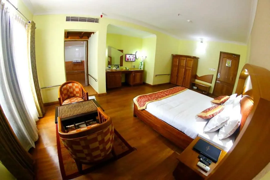 Kumar Palace Punalur 4*,  India